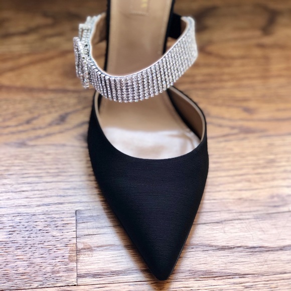 SOLD -Like new Aquazurra Chain Reaction Mules - Picture 5 of 16